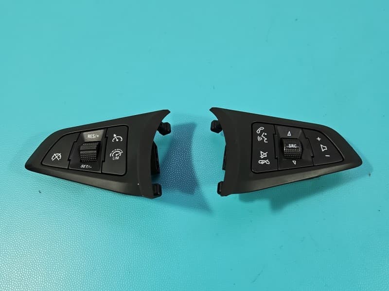 Przełącznik multifunkcja kierownicy Opel Zafira C 13470315 13470319