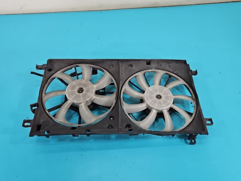 Wentylatory Wentylator chłodnicy Toyota Corolla E21 19- 1,8 16V 16363-0T200 168000-1960 16363-0T190 168000-1970