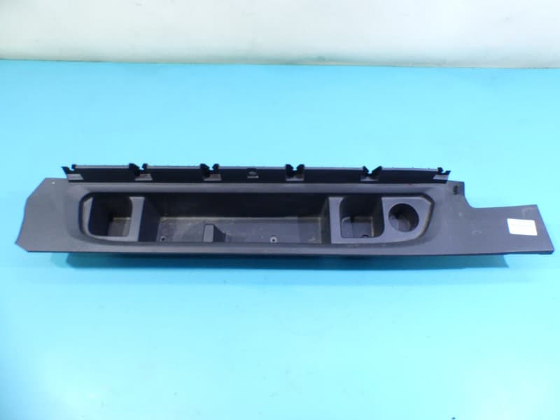 Osłona ZAŚLEPKA PLASTIK SCHOWEK LEWY TYŁ Toyota Proace II 16- 9816413677 9812040477