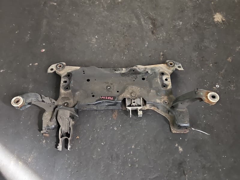 WÓZEK KOŁYSKA TRAWERS Sanki Belka silnika Volvo V40 II 12- 2,0 D4