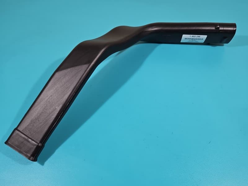 KIEROWNICA Wlot powietrza Volvo V90 2,0 D5 31418190