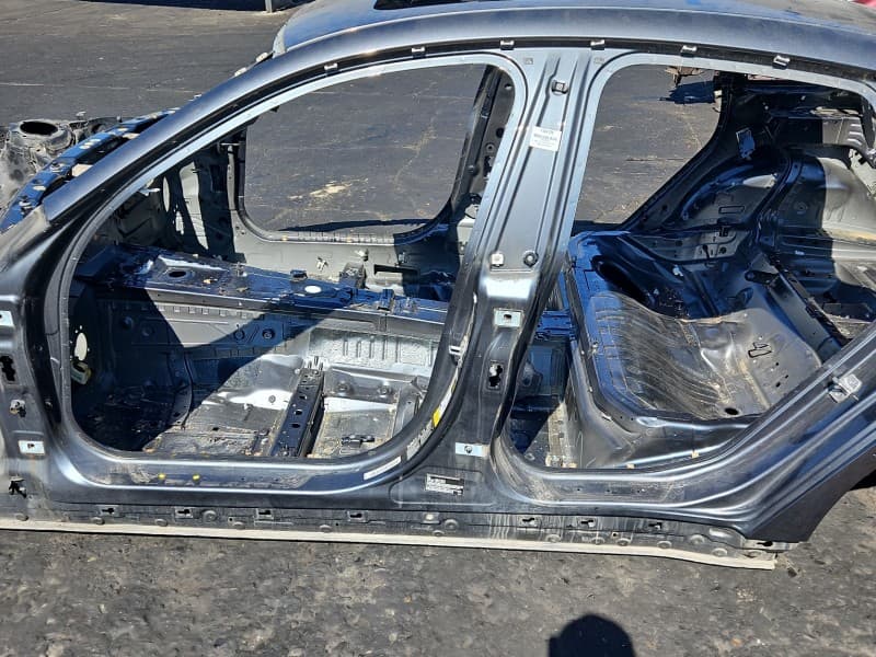 Próg lewy SŁUPEK ŚRODKOWY B Bmw F32 F33 F36 sedan 4d B39/7
