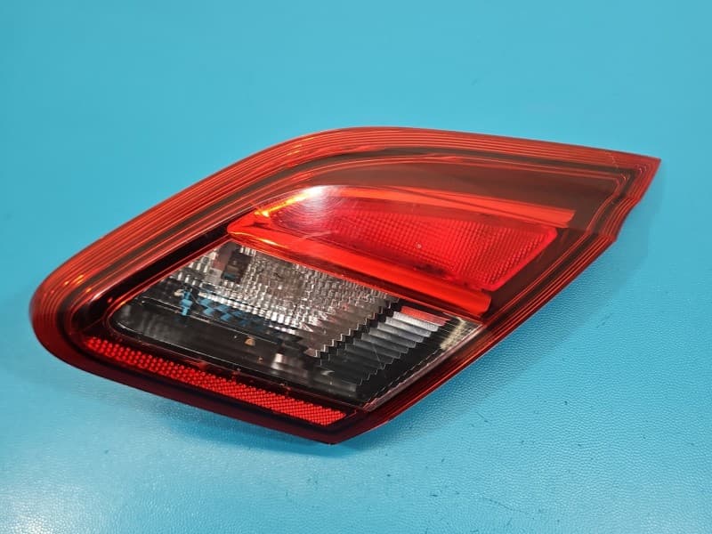 Lampa tył prawa klapy Opel Corsa E HB EUROPA 39012624