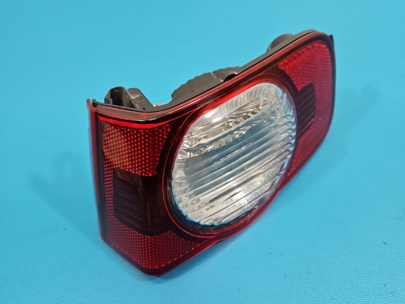 Lampa tył lewa zderzaka przeciwmgielna Citroen C3 Picasso 08-17 9681751680
