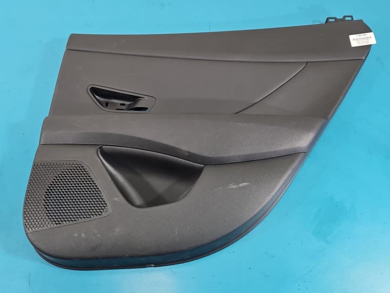 Tapicerka drzwi tył prawa boczek Hyundai Elantra VII 20- 83361-AA000 83740-AA000 83341-AA300
