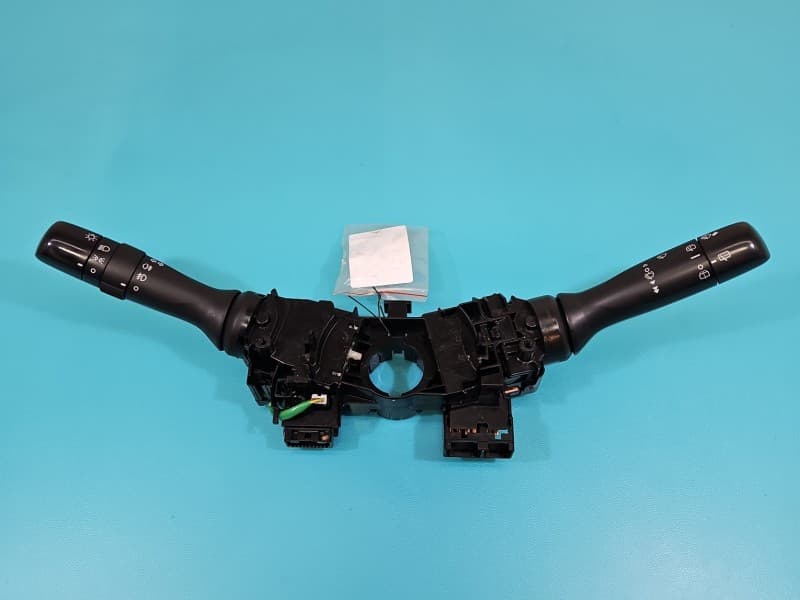 Przełącznik zespolony Toyota Aygo II 14-22 17J085