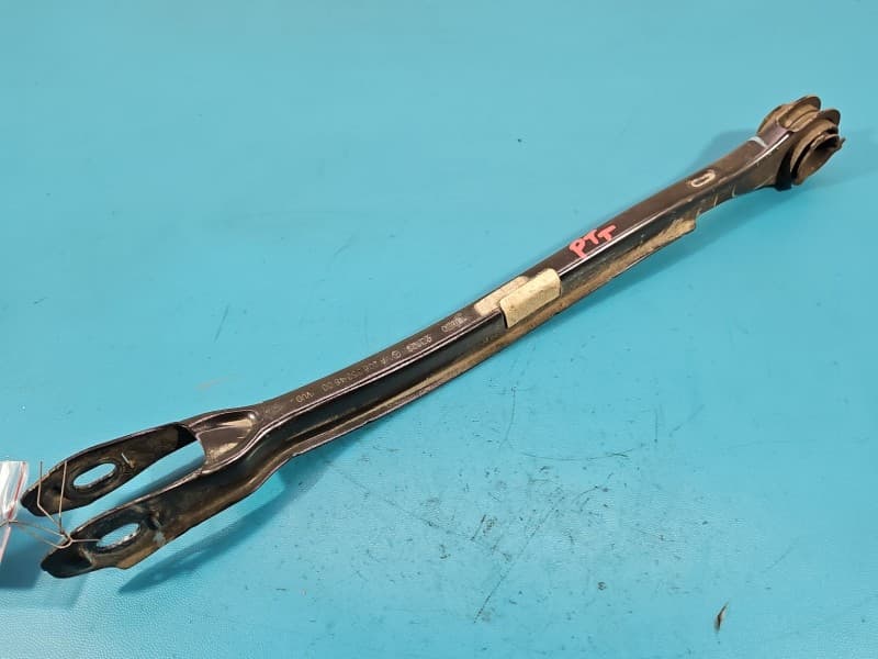 Wahacz tył prawy Mercedes W206 A2063524800