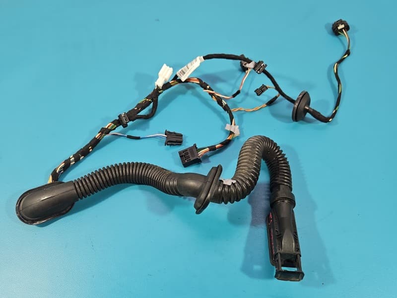 Instalacja Wiązka drzwi tył lewych INFINITI QX30 H15 16-19 241265DF1B