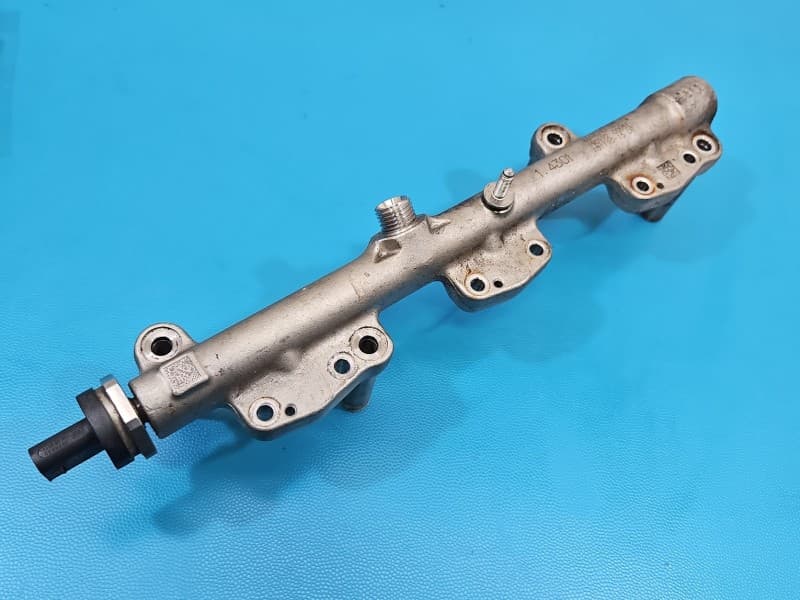 Listwa wtryskowa CZUJNIKI BMW G14 G15 G16 3,0 R6 8698787 0261547002