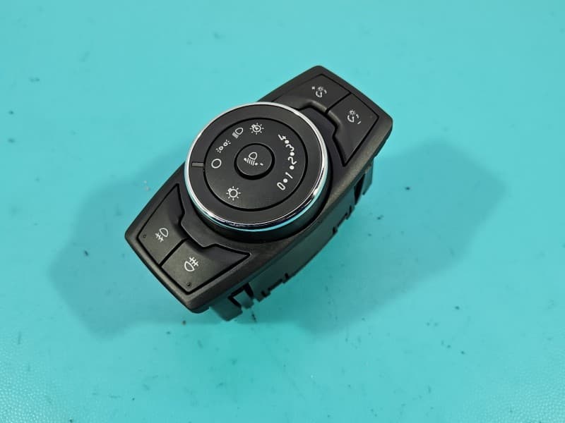Przełącznik włącznik świateł Ford Mondeo Mk5 DG9T-13D061-HDW