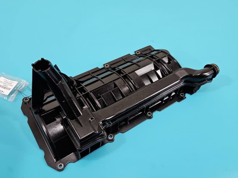 Obudowa Mercedes CLS II C218 W218 218 4,7 V8 278922 A2781801351 Separator oleju