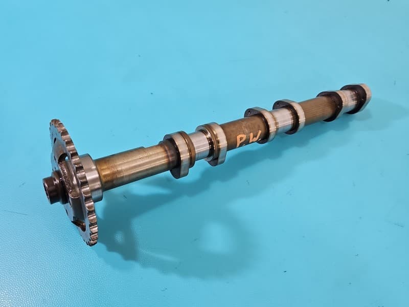 Wałek rozrządu AUDI Q5 8R 08- 3,0 tfsi CTU 06E109102BF 06E109104P