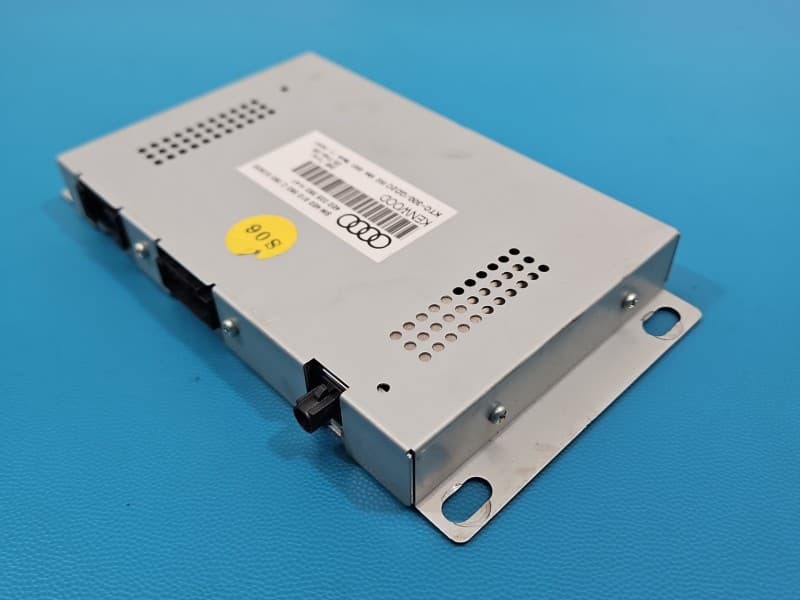 Sterownik moduł RADIA AUDI A4 B8 4E0035563 4E0910563C