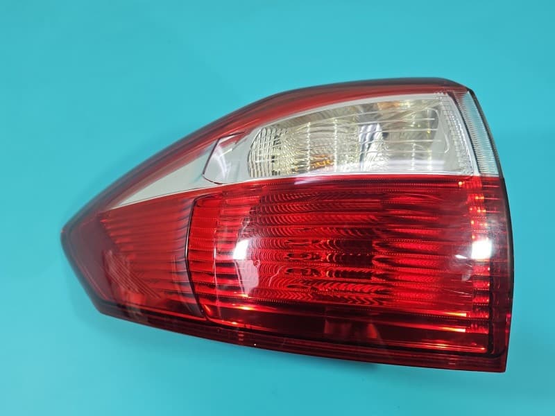 Lampa tył lewa błotnika FORD C-MAX II MK2 HB EUROPA