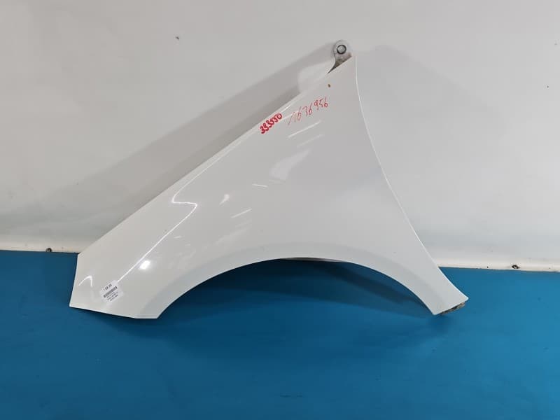 Błotnik przód lewy Mercedes W245 650