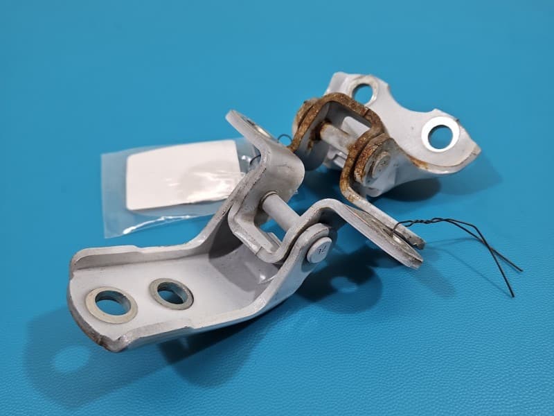 Zawias drzwi przód prawy LEXUS NX I 14-21 A046694