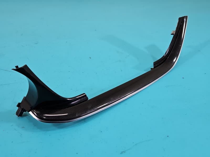 Listwa dekor deski Opel Insignia B 39115618 39115620 2 piny