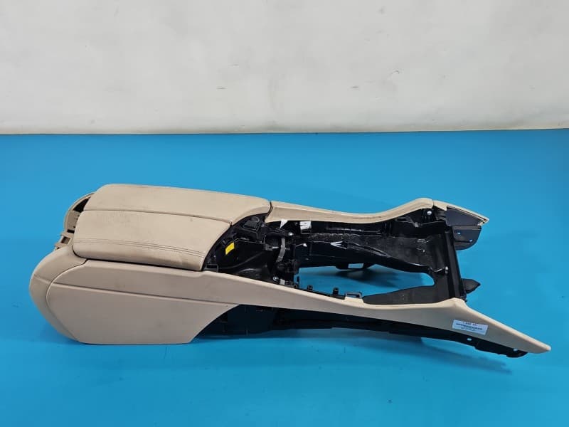 Podłokietnik TUNEL Bmw f10 f11 72458410 9171570 92066734 EUROPA