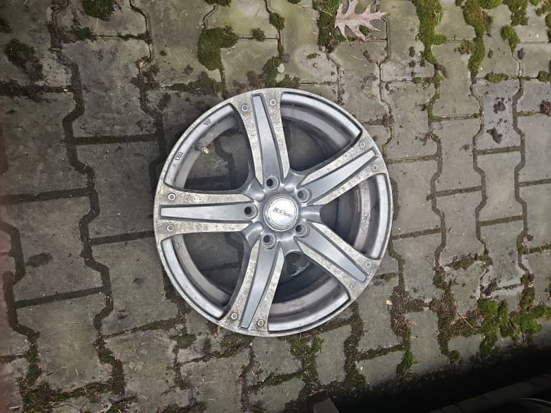 Felga aluminiowa 16" Hyundai Ix35 alufelga