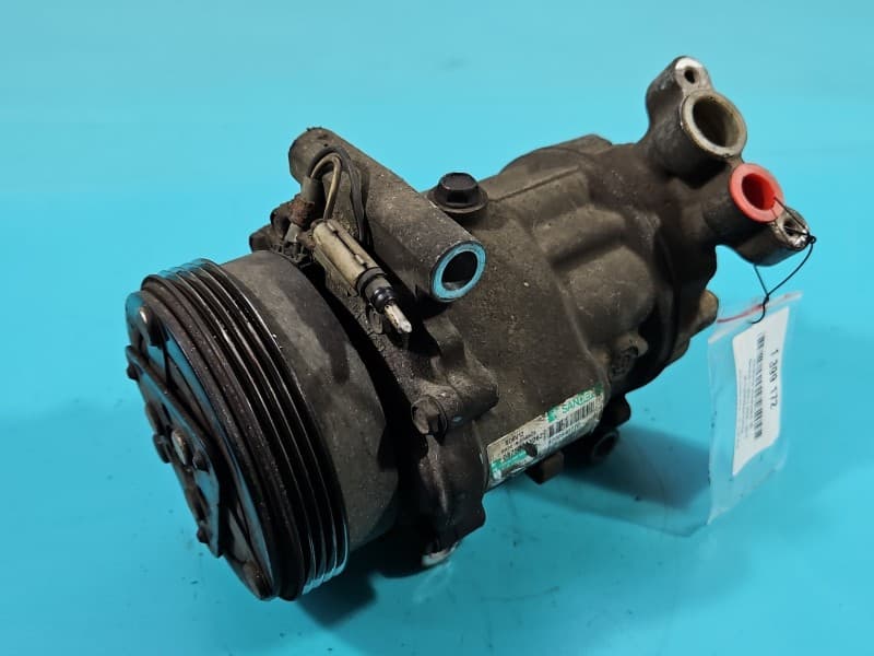 Sprężarka klimatyzacji kompresor Renault Thalia II 1.2 16V 8200840770