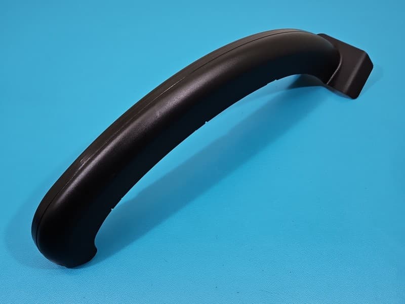 Osłona ZAŚLEPKA PLASTIK Zawiasu klapy LT Maserati Quattroporte VI 13- 670014830