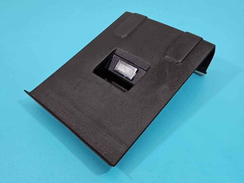 Klamka maski Tesla Model S 1008969-00-B 1008968-00-C