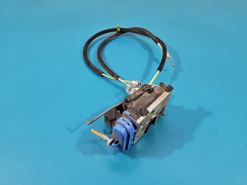 Zamek tył prawy Audi A4 B5 4A0839016H