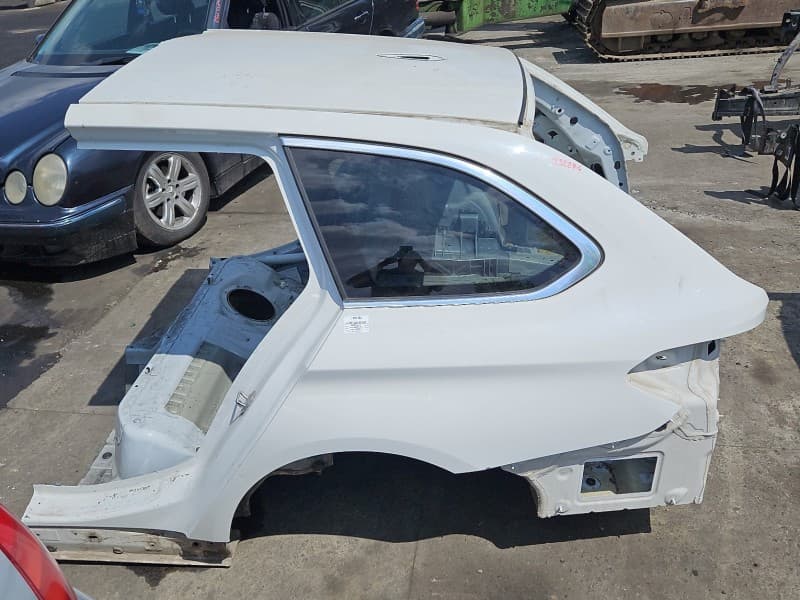 Błotnik tył lewy ćwiartka BMW G30 300 kombi
