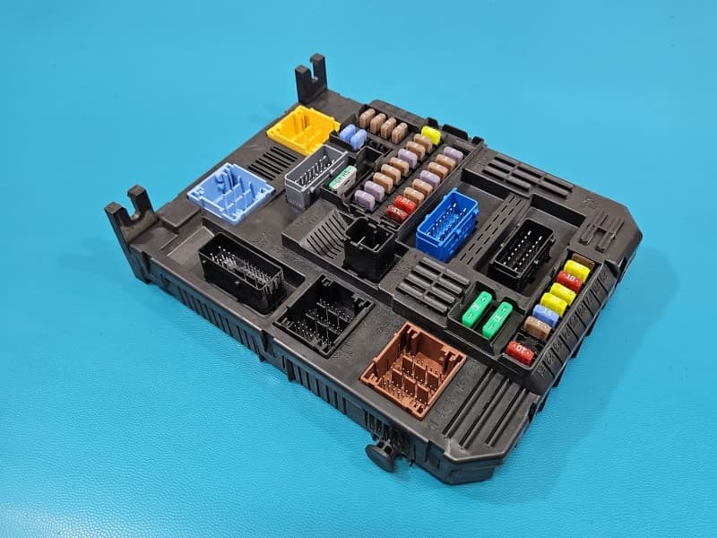 Sterownik moduł BSI Opel Grandland 9819854780-01 3421743956