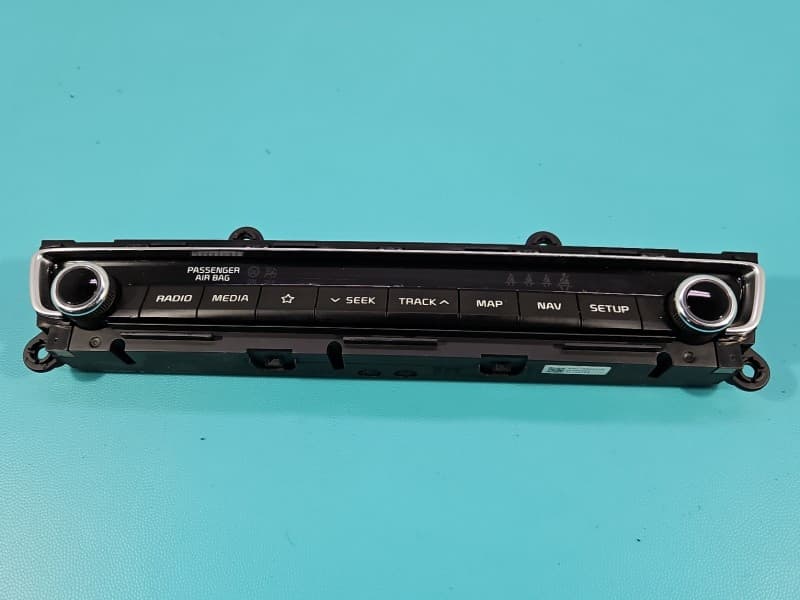 Przełącznik radia nawigacji panel Kia Optima IV 15-20 96540-D4DA0WK