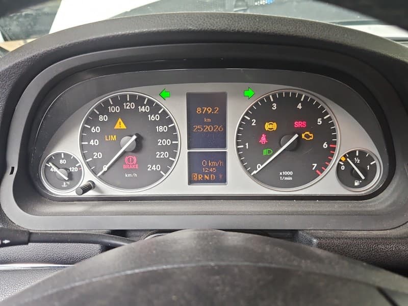 Licznik Mercedes W245 2,0 8V A1694403311 EUROPA
