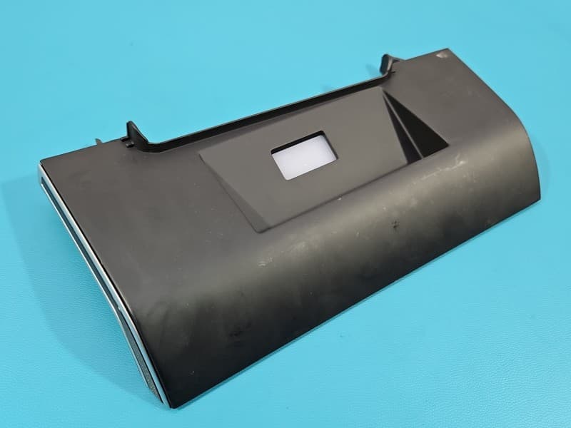 Osłona ZAŚLEPKA PLASTIK Konsoli nawiewu Hyundai Tucson IV 20- 84745-N7000NNB