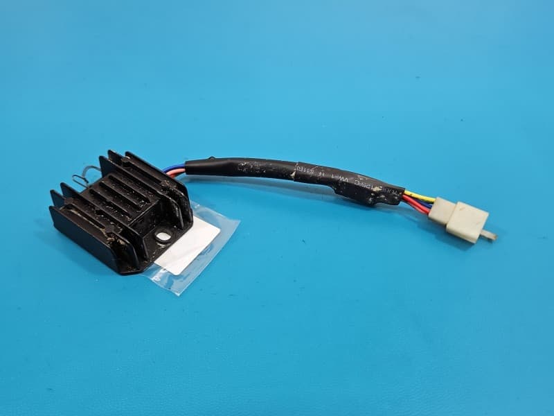 Sterownik moduł regulator napięcia Motorower Romet 16111807