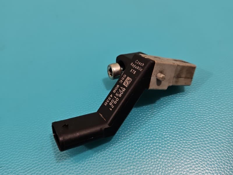 Czujnik położenia wału korbowego Seat Ibiza V KJ 6F 1,0 TSI 05E906433B