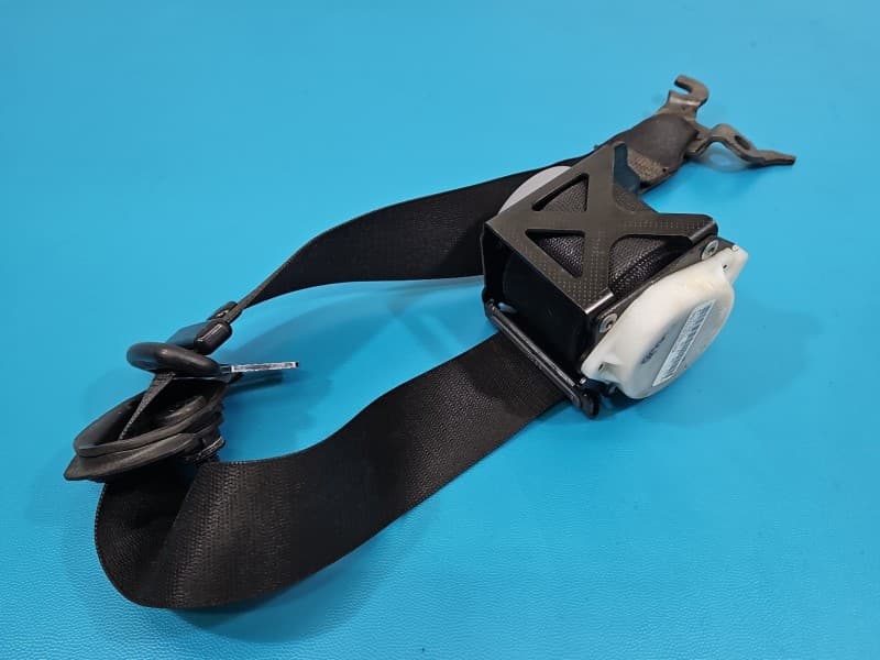 Pas bezpieczeństwa przód lewy kierowcy BMW X3 F25 EU 7258431