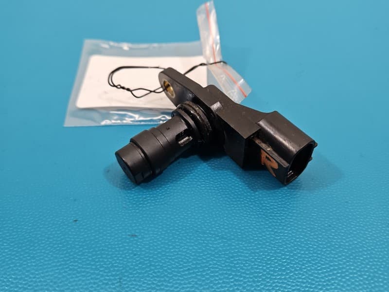 Czujnik położenia wałka rozrządu Isuzu D-Max II 11-19 2,5d 4JK1E5S-LA 8973121081