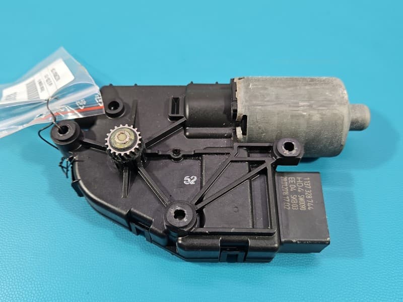 Silniczek szyberdachu AUDI Q5 8R 08-