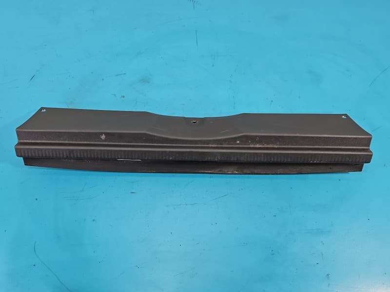 Osłona ZAŚLEPKA PLASTIK PASA TYLNEGO Citroen C5 Aircross 17-25 9817158677