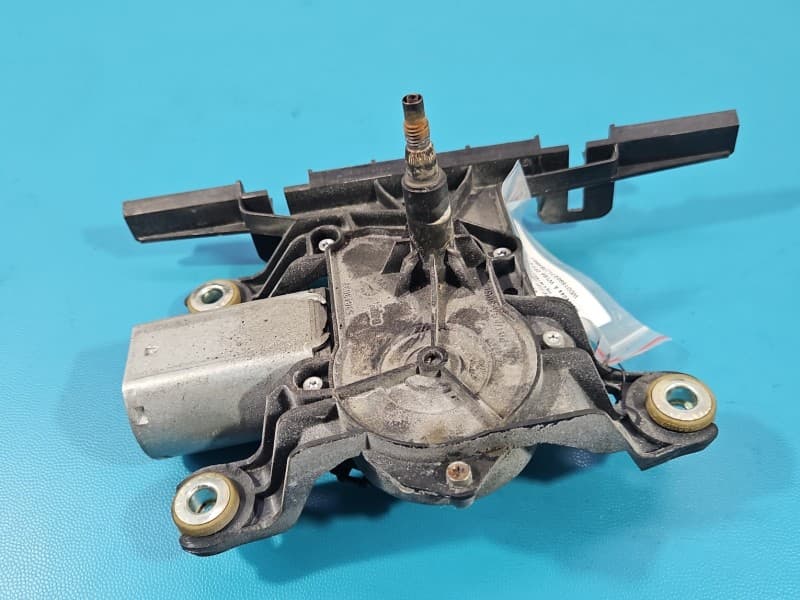 Silniczek Silnik wycieraczki tył Mercedes W169 HB 4+2pin A1698201340