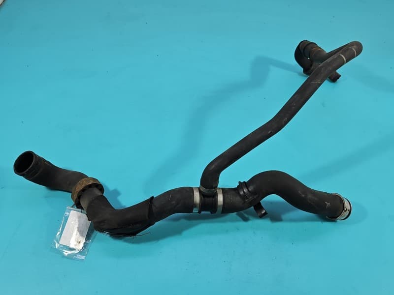 przewód wąż rurka wody Mercedes ML W164 3,0 cdi A1645011082