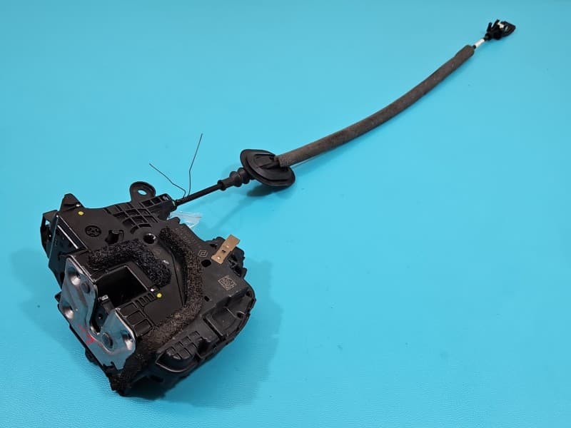 Zamek tył prawy Renault Clio V 19- 4pin 825007311R