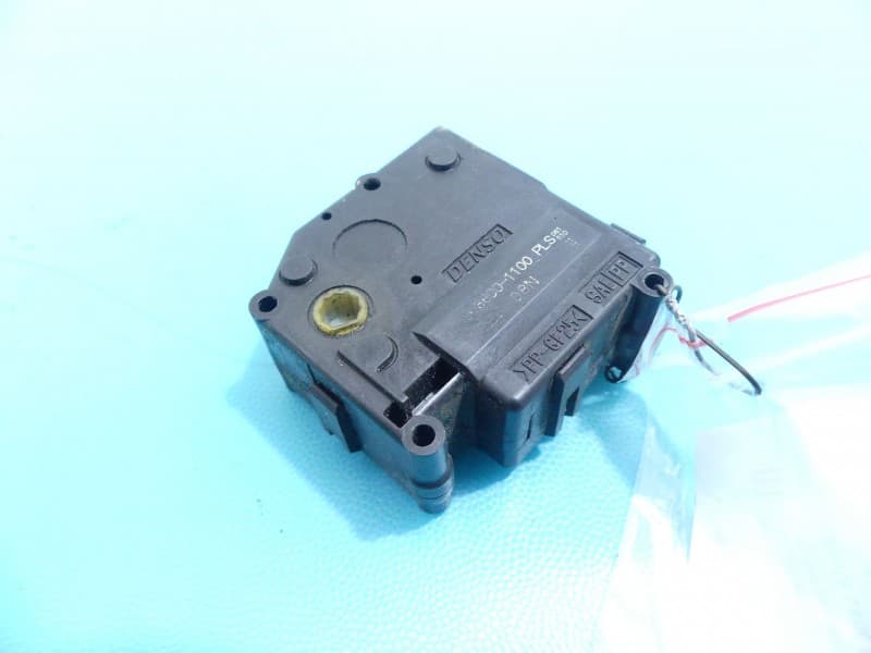 Silniczek nawiewu NAGRZEWNICY Toyota Land Cruiser J200 07- 063800-1100 EUROPA
