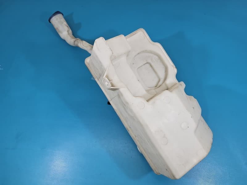 Zbiornik Zbiorniczek płynu spryskiwacza Volvo XC60 I 08- 30753424