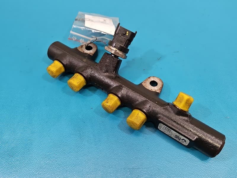 Listwa wtryskowa CZUJNIKI Renault Captur I 1,5 dci 175215346R 0281006241