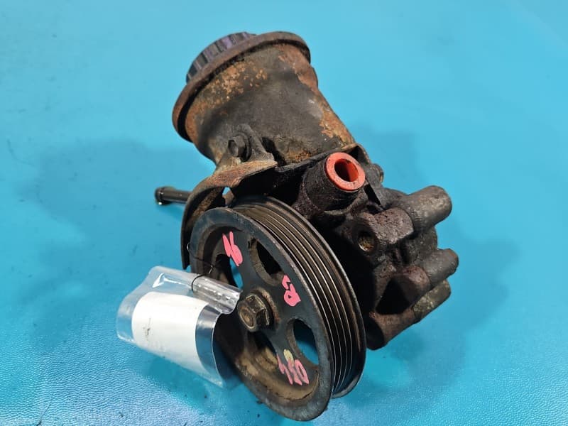 Pompa wspomagania Toyota Avensis Verso 2,0 D4D 1CD