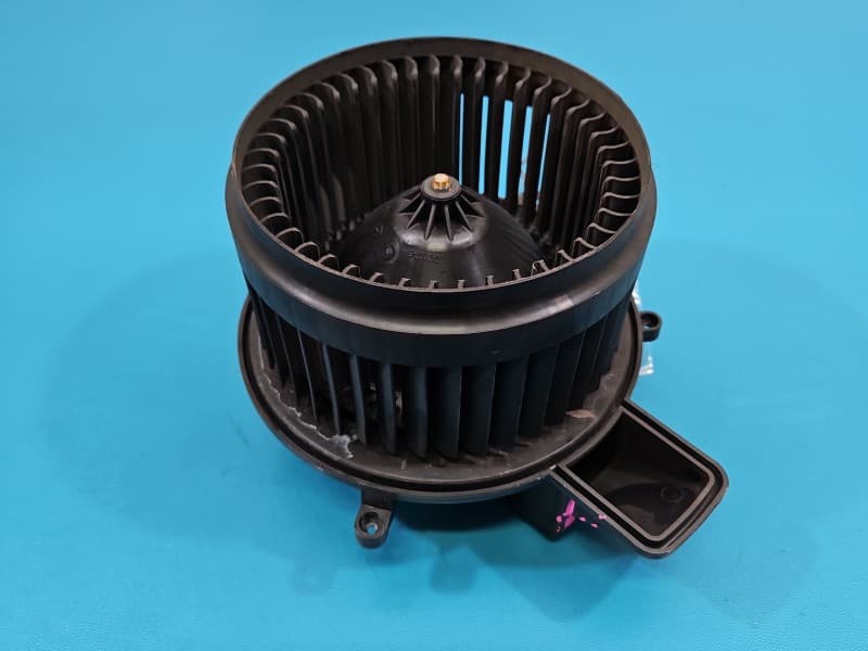 Dmuchawa nawiewu wentylator Jeep Grand Cherokee IV WK2 europa AY272700-6361
