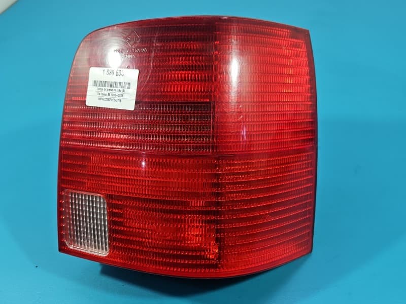 Lampa tył prawa błotnika Vw Passat B5 kombi EUROPA 3B9945112F