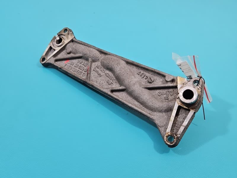 Mocowanie uchwyt EGR Audi A7 4G 059131680D