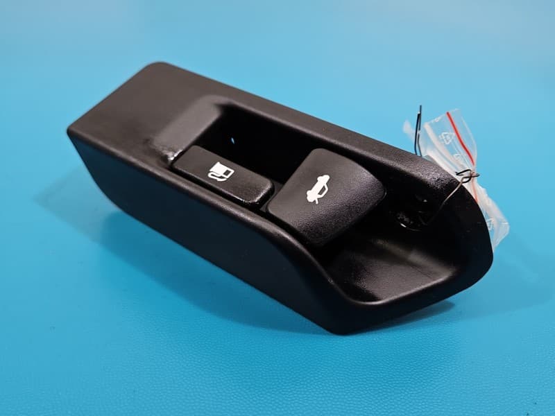 uchwyt mocowanie Toyota Corolla E21 19-