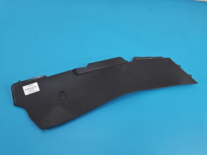 Osłona ZAŚLEPKA PLASTIK TUNELU LEWA Vw Passat B8 3G1863045A